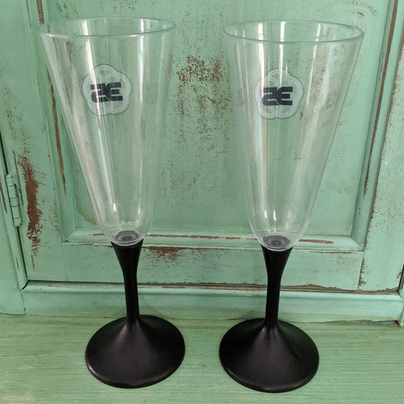 Walt Disney World Epcot 35 Light Up Champagne Chalice Wine Glass Set - Picture 3 of 4